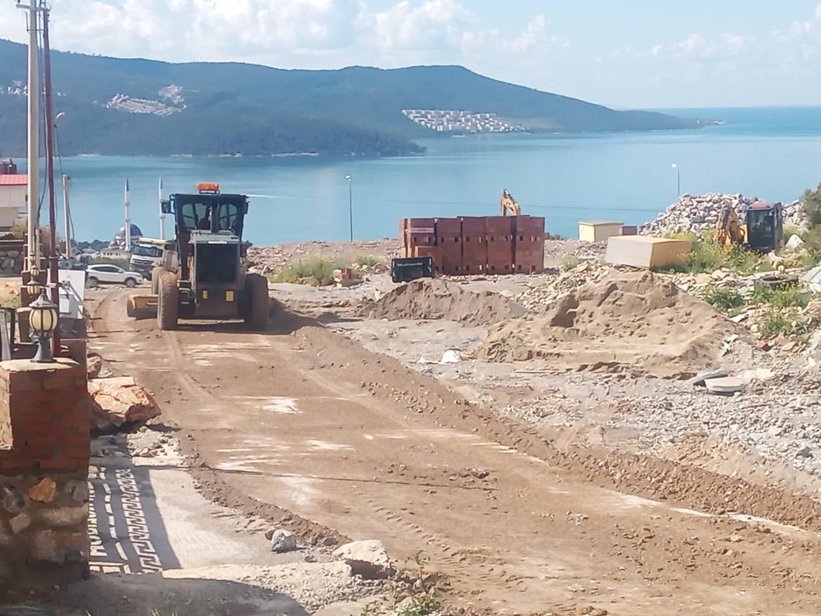 Didim Belediyesi ekipleri, ilçe genelinde temizlik, çevre düzenleme ve bakım