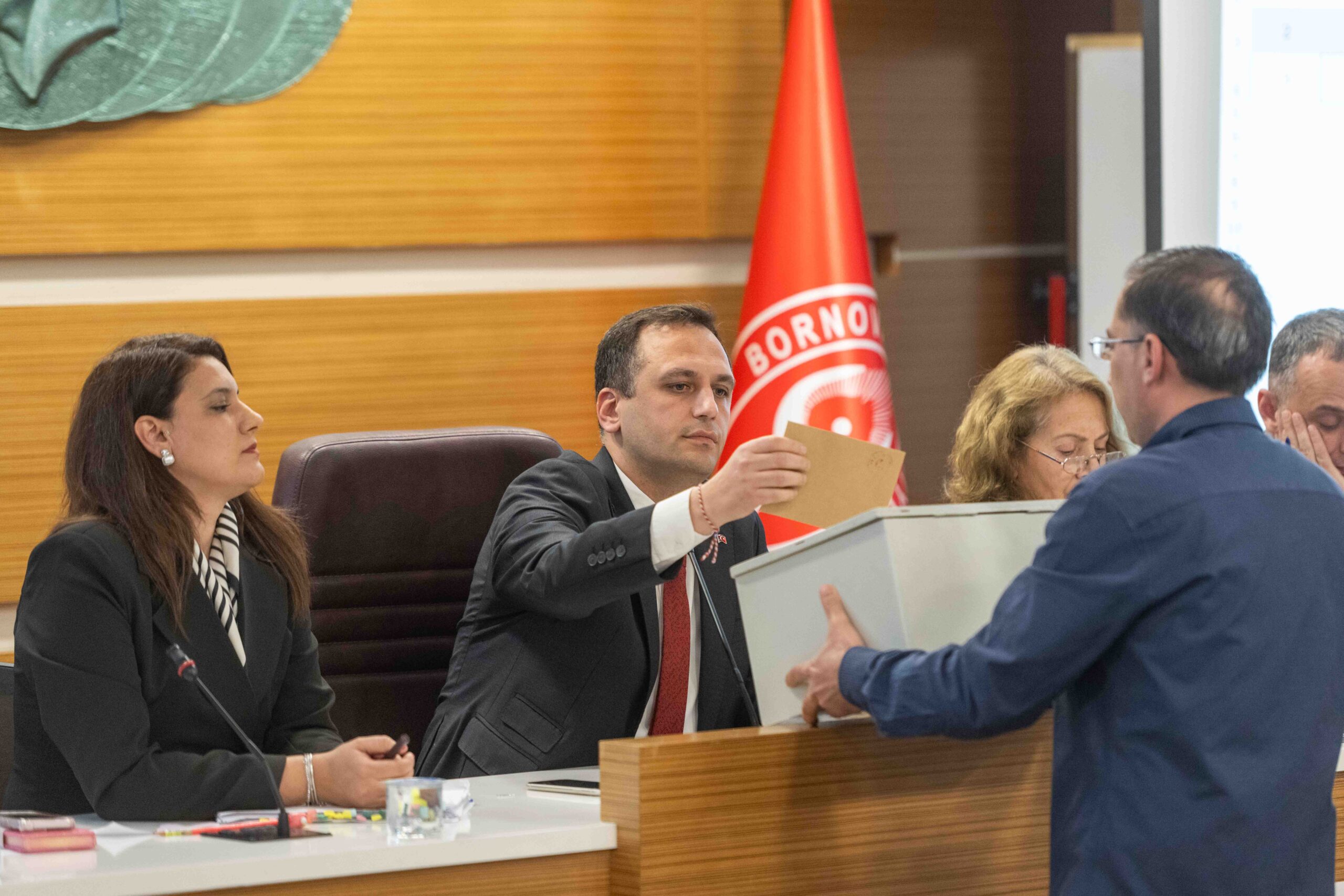 Bornova Belediyesi Nisan Ayı Olağan Meclis Toplantısı’nda, Başkan Ömer Eşki