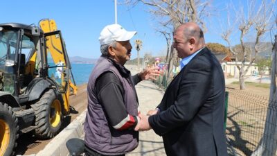 Menderes Belediye Başkanı İlkay Çiçek, sahada gerçekleştirilen çalışmaları gezip bilgi