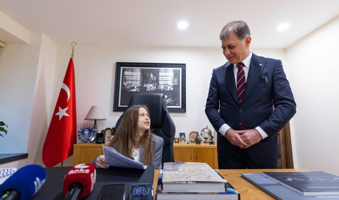 İzmir Büyükşehir Belediye Başkanı Cemil Tugay, 23 Nisan Ulusal Egemenlik