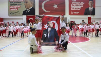 Bayraklı Belediyesi’nin düzenlediği etkinliklerle 23 Nisan coşkusu ilçede günler öncesinden