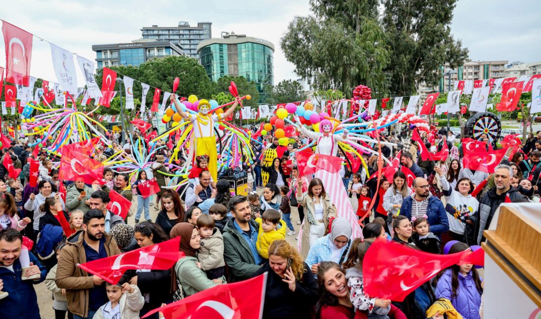 Bayraklı Belediyesi tarafından 23 Nisan Ulusal Egemenlik ve Çocuk Bayramı