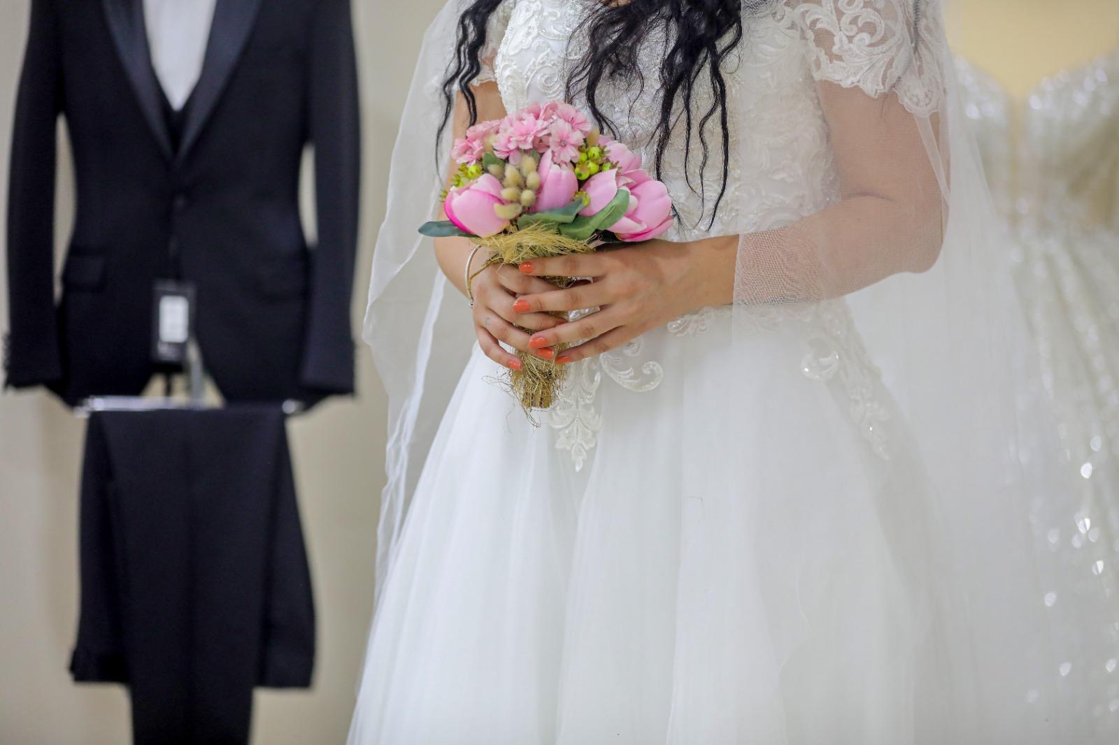 Bayraklı Belediyesi’nin “Gelinlik ve Damatlık Evi” projesiyle evlilik hazırlığındaki çiftlere