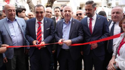 Zafer Partisi Genel Başkanı Ümit Özdağ, İzmir’de Buca İlçe Başkanlığı’nın