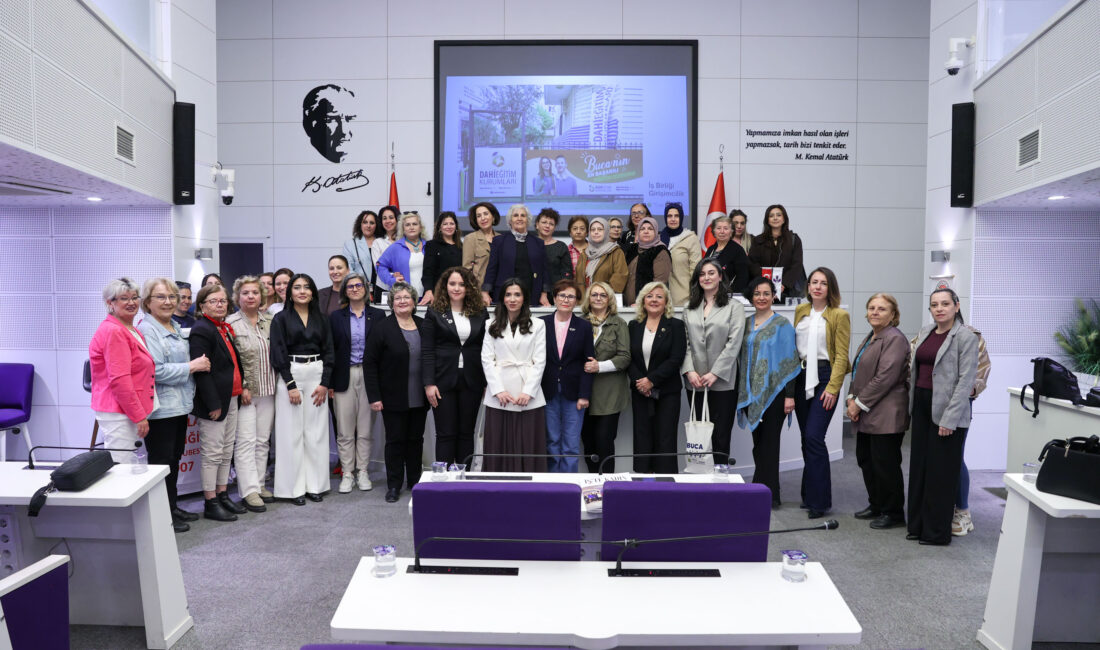 Buca Belediyesi’nin düzenlediği Kadın İş Birliği ve Girişimcilik Paneli’nde farklı
