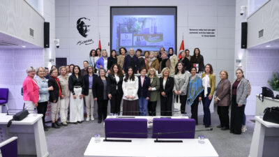 Buca Belediyesi’nin düzenlediği Kadın İş Birliği ve Girişimcilik Paneli’nde farklı