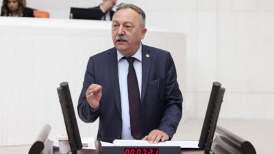 Eski CHP İzmir Milletvekili Tacettin Bayır, Şanlıurfa ve Kahramanmaraş’ta peş