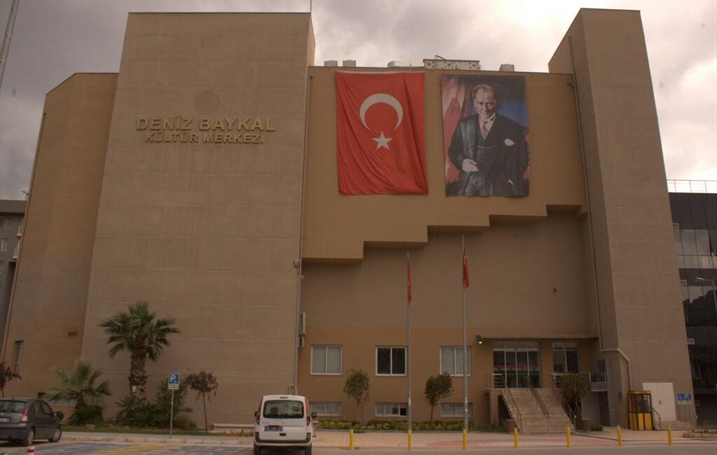 Karşıyaka Belediyesi, Deniz Baykal Kültür Merkezi’nin, Bakırçay Üniversitesi’ne tahsisine ilişkin