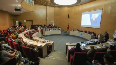 Gaziemir Belediyesi’nin 2025 yılı faaliyet raporu mecliste kabul edildi. Başkan