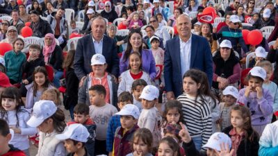 28. Gaziemir Ulusal Çocuk Şenliği başladı. Çocuklar Sarnıç Cumhuriyet Meydanı’nda