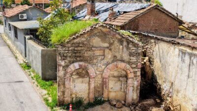 Gaziemir Belediyesi, hayata geçirdiği restorasyon çalışmasıyla ilçenin geçmişine tanıklık eden
