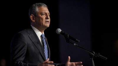 CHP Genel Başkanı Özgür Özel, Başkan Ömer Eşki’nin gözaltına alınmasına