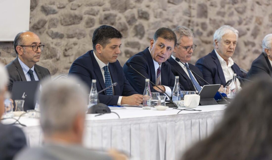 İzmir Büyükşehir Belediye Başkanı Dr. Cemil Tugay, İEKKK toplantısında enerji