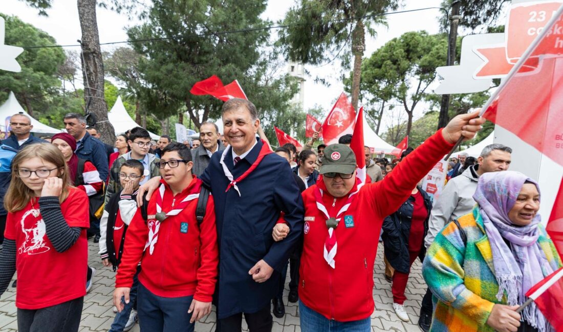 İzmir Büyükşehir Belediye Başkanı Dr. Cemil Tugay, Kültürpark’ta düzenlenen 23