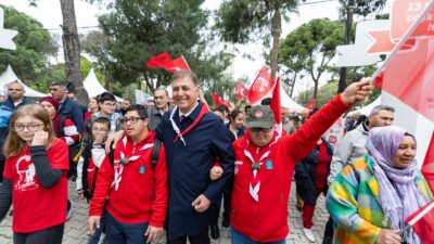 İzmir Büyükşehir Belediye Başkanı Dr. Cemil Tugay, Kültürpark’ta düzenlenen 23