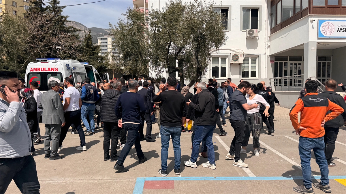 Kahramanmaraş’ta bir ortaokulda düzenlenen silahlı saldırı paniğe yol açtı. Okul