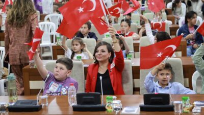Karabağlar Belediye Başkanı Helil Kınay, 23 Nisan Ulusal Egemenlik ve