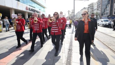 Karşıyaka Belediyesi, 15-19 Nisan tarihleri arasında sanatseverleri ‘Oldies Müzik Festivali’