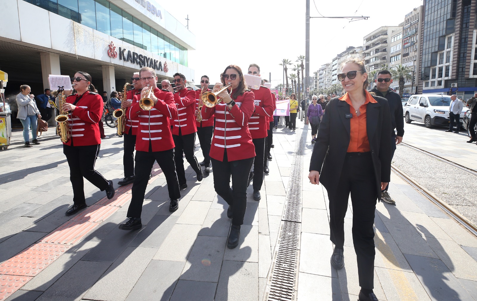 Karşıyaka Belediyesi, 15-19 Nisan tarihleri arasında sanatseverleri ‘Oldies Müzik Festivali’