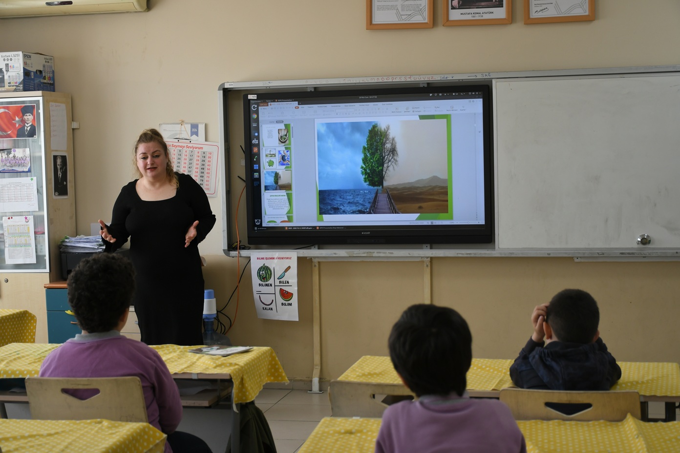 Kuşadası Belediyesi, ilkokul öğrencilerine yönelik düzenlediği eğitimlerle çevre bilinci ve