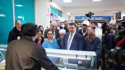 Torbalı Belediyesi’nin hayata geçirdiği TOMAR Halk Market’in ilk şubesi Kuşçuburun’da