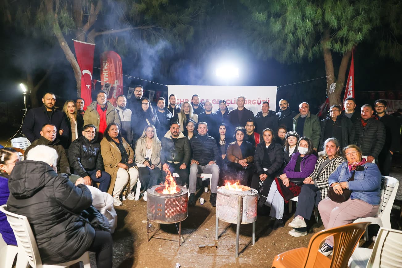 Meslek Fabrikası direnişinin 5. gününde nöbeti devralan Buca Belediye Başkanı