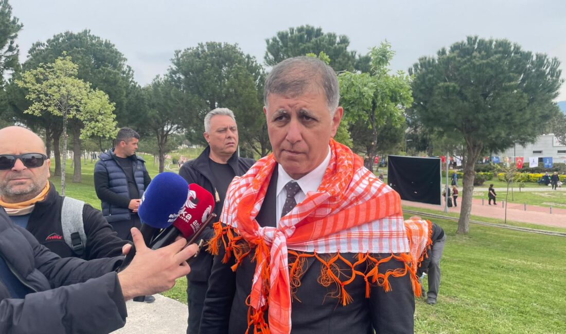 1. Yörük Çalıştayı ve Şöleni'nde basın mensuplarının sorularını yanıtlayan İzmir