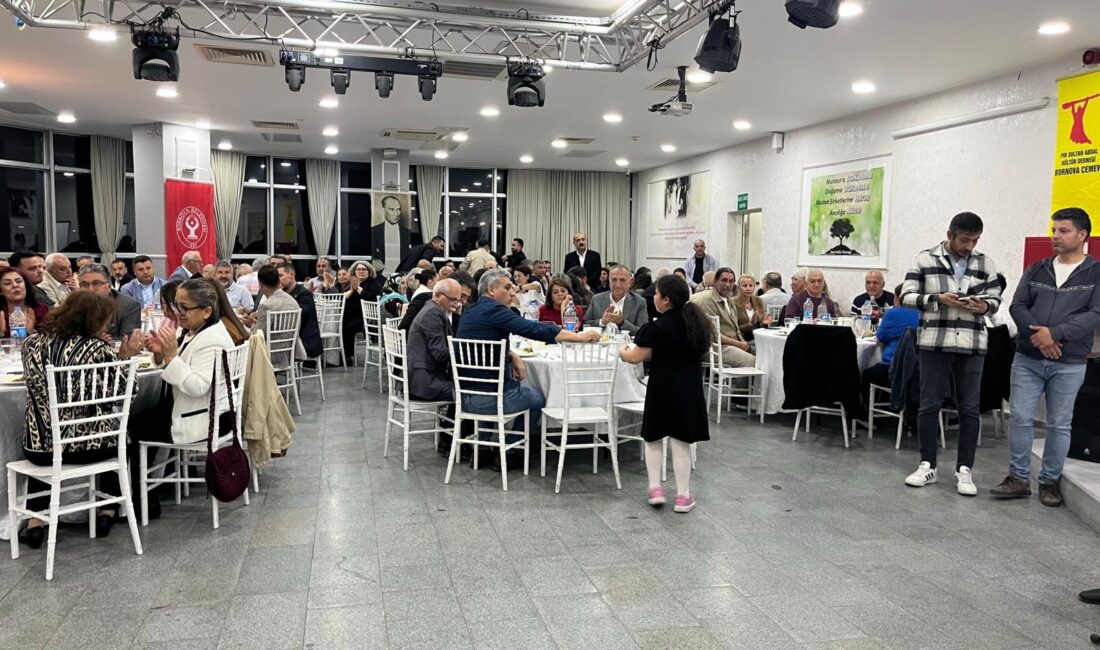 Bornova'da Alevi-Bektaşi dernekleri, sivil toplum temsilcileri ve yurttaşlar bir araya