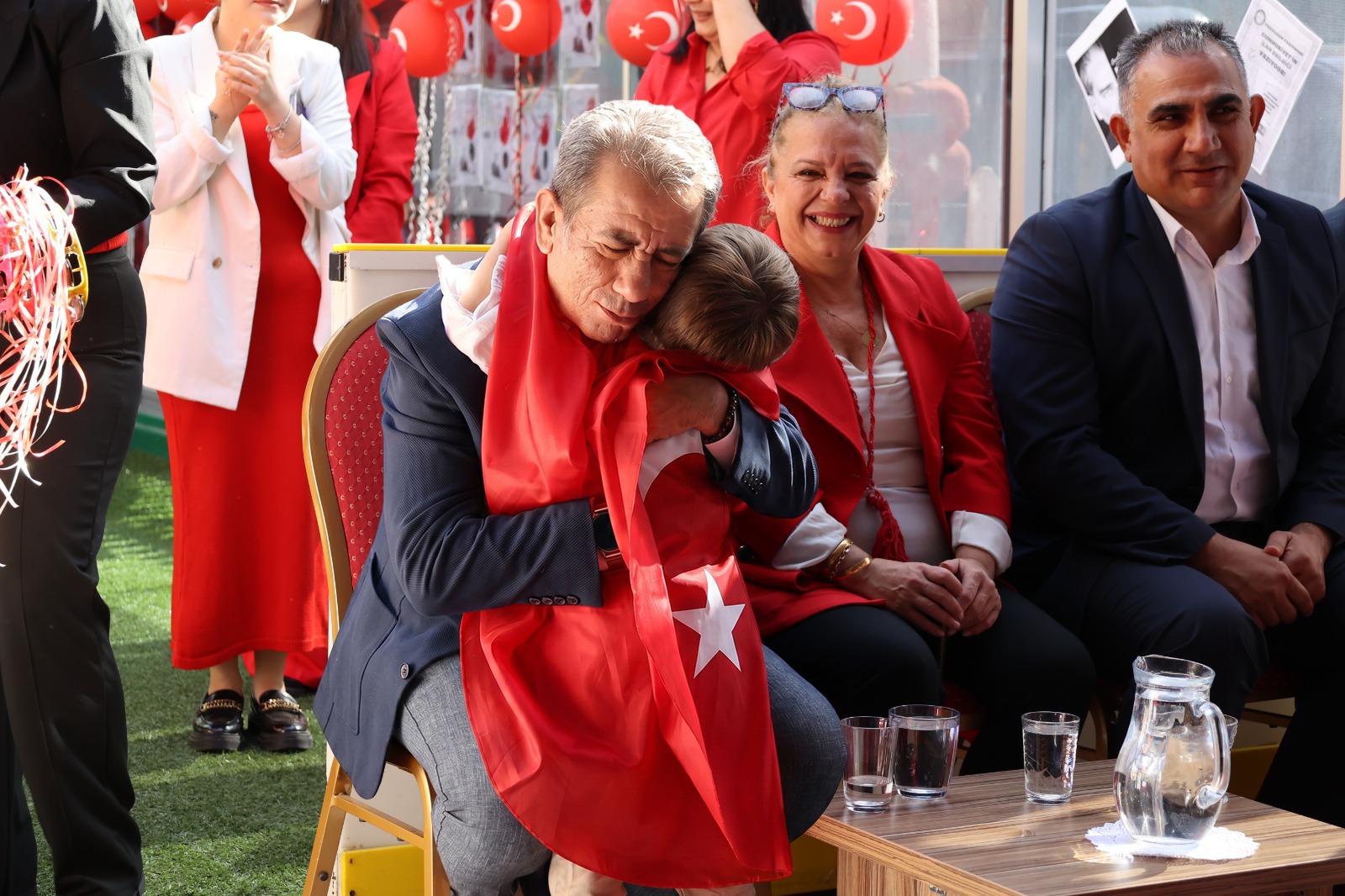 Başkan Anıl Yetişkin, 23 Nisan mesajında hem bayramın anlamını vurguladı