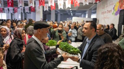 Bornova Belediyesi, yaz sezonu öncesi 220 bin sebze fidesini vatandaşlarla