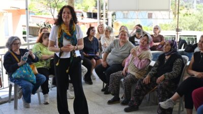 Bornova Belediyesi, BAYETAV işbirliğiyle düzenlediği “Kadın Buluşmaları” kapsamında kadınları her
