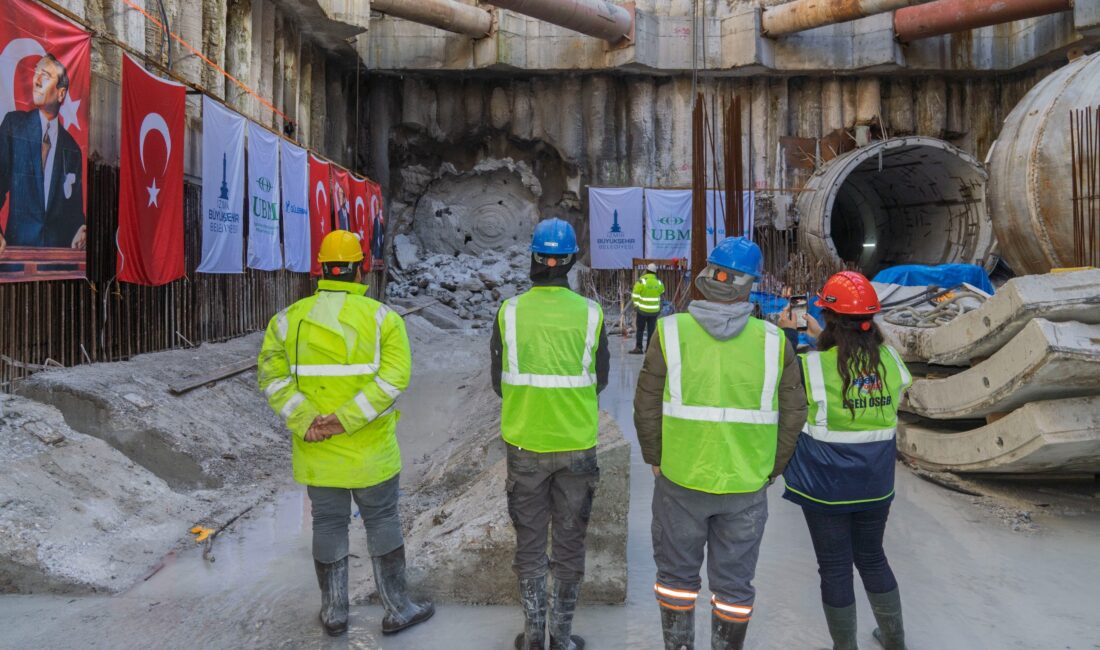 İzmir Büyükşehir Belediyesi’nin Buca Metrosu projesinde ödeme krizi nedeniyle çalışmalar