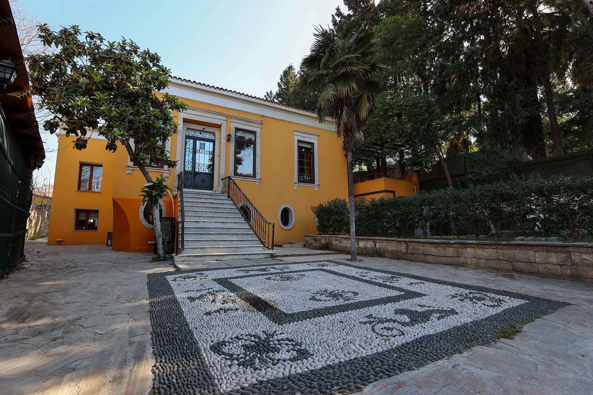 İlçenin kültürel zenginliğini 20 binin üzerinde eserle taçlandıran Buca Belediyesi