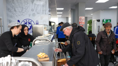 Buca Belediyesi, Şehitler Haftası kapsamında kent lokantalarında bir günlüğüne ücretsiz