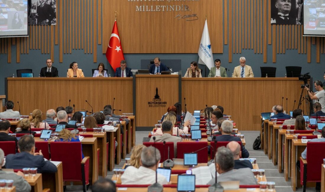 İzmir Büyükşehir Belediye Meclisi’nde Başkan Cemil Tugay’ın konuşma süresi üzerinden