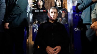 İzmir Büyükşehir Belediye Başkanı Cemil Tugay, Meslek Fabrikası binasıyla ilgili