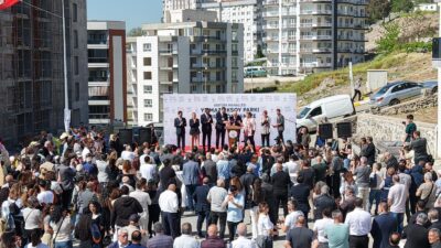 Çiğli Belediyesi, Atatürk Mahallesi'nde yapımı biten Yılmaz Aksoy Parkı'nı hizmete