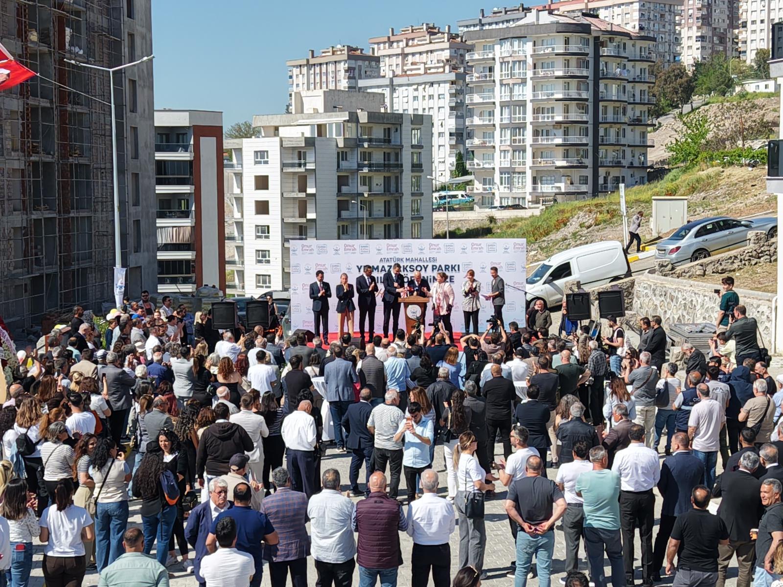 Çiğli Belediyesi, Atatürk Mahallesi'nde yapımı biten Yılmaz Aksoy Parkı'nı hizmete