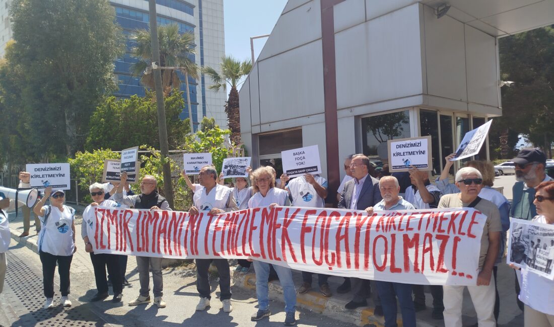 İzmir Körfezi’nden çıkarılan dip çamurunun Foça-Karaburun açıklarına dökülmesine karşı çevreciler