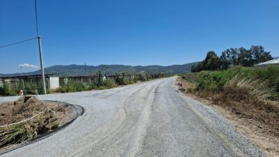 Efeler Belediyesi, Çeştepe Mahallesi’nde yoğun kullanılan güzergâhta gerçekleştirdiği asfaltlama çalışmasıyla