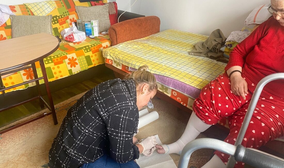 Efeler Belediyesi Sosyal Yardım Ağı (EFESYA) ekipleri, yaşlı, engelli ve