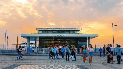 İzmir'de toplu ulaşımı kullanacak vatandaşları ilgilendiren önemli bir düzenleme duyuruldu.