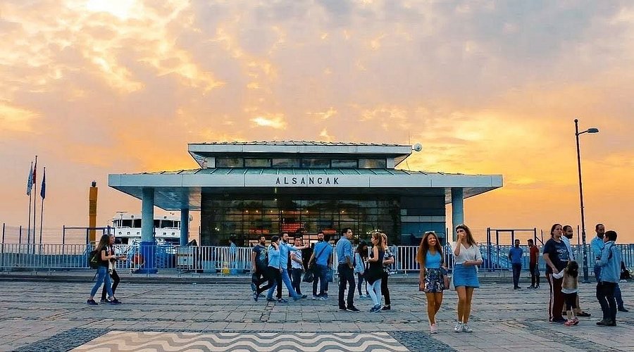 İzmir'de toplu ulaşımı kullanacak vatandaşları ilgilendiren önemli bir düzenleme duyuruldu.