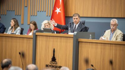 İzmir Büyükşehir Belediye Başkanı Cemil Tugay, kentsel dönüşüm projelerinde kooperatif