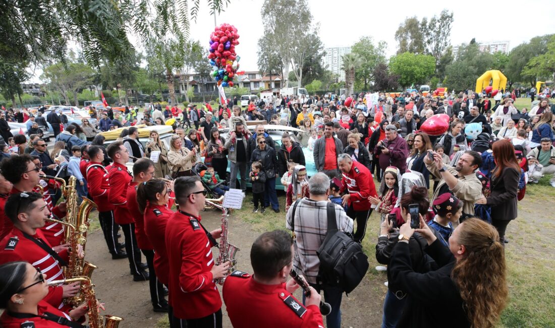 Karşıyaka Belediyesi tarafından düzenlenen 23 Nisan etkinlikleri, bisiklet turu ve