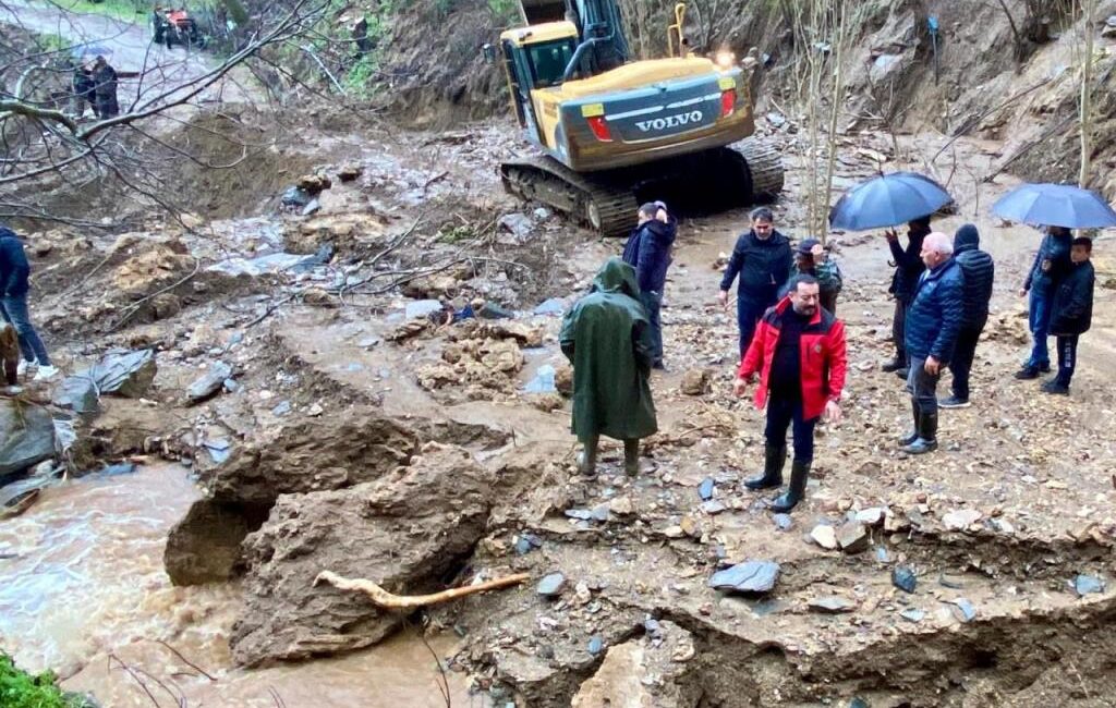 Ödemiş Belediyesi, son yılların en yağışlı kış mevsimini yaşayan ilçede
