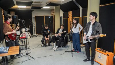 İzmir Büyükşehir Belediyesi’nin ücretsiz kayıt stüdyosu Stüdyo Kültürpark, bu kez