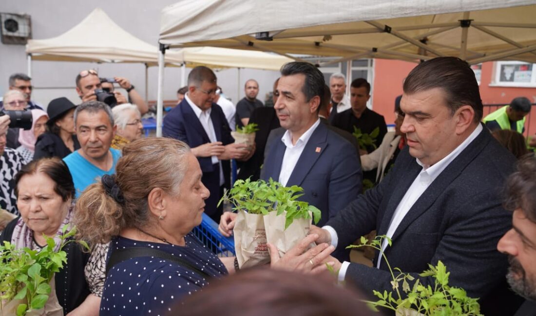 Seferihisar Belediyesi’nin öncülüğünde düzenlenen 14. Tohum Takas Şenliği, atalık tohumları