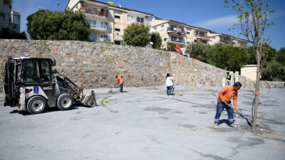 Kuşadası Belediyesi Park ve Bahçeler Müdürlüğü, Türkmen Mahallesi Sümbül Sokak’ta