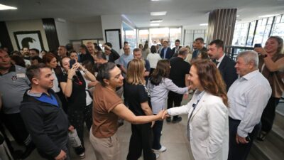 Karşıyaka Belediye Başkanı Yıldız Ünsal, Kurban Bayramı dolayısıyla kurum çalışanlarıyla